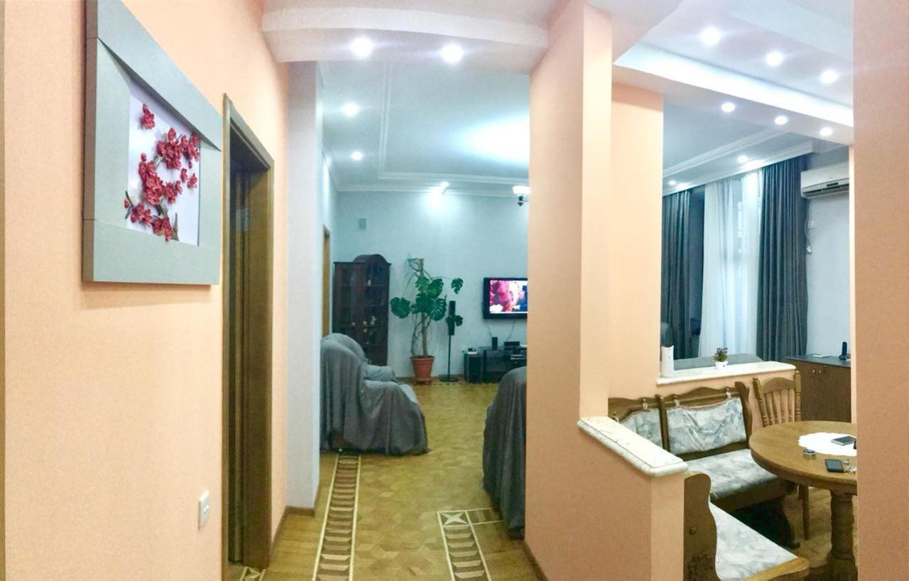 Calm Center Of Baku Apartment Екстериор снимка